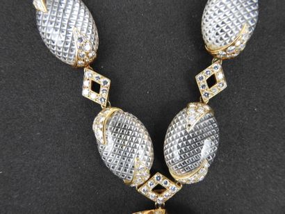 M. GERARD: Necklace in yellow gold 750 thousandths...