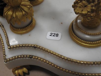 PENDULE PORTIQUE in white marble and gilt...