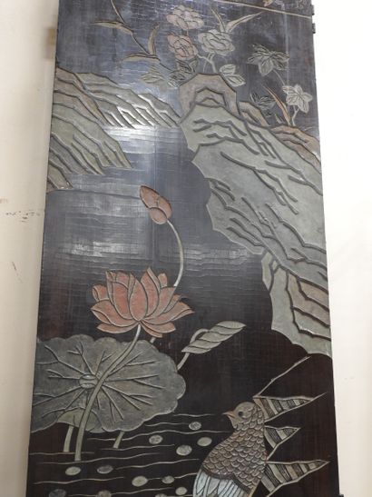 CHINA: Eight-leaf Coromandel lacquer screen...