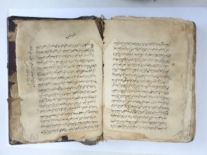 LIVRE MANUSCRIT en calligraphie à l'encre...