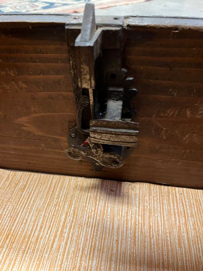 Importante ARMOIRE en bois naturel, bois...