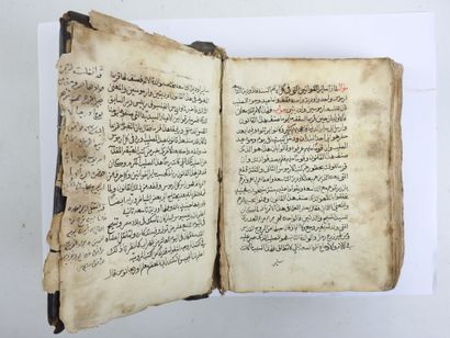 LIVRE MANUSCRIT en calligraphie à l'encre...