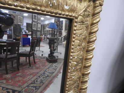 GRAND MIROIR de forme rectangulaire en bois...