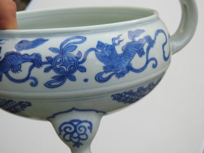 CHINA: Tripod perfume burner with two handles...