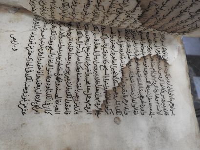LIVRE MANUSCRIT en calligraphie à l'encre...
