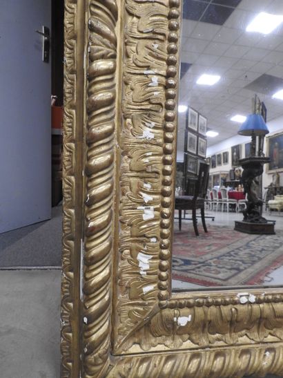 GRAND MIROIR de forme rectangulaire en bois...