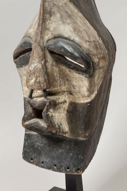 SONGYE, République Démocratique du Congo.
Bois,...