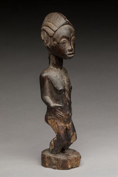 BAOULE, Côte d'Ivoire.
Bois, patine d'usage...