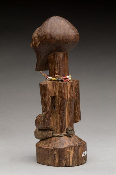 SONGYE, République Démocratique du Congo.
Bois,...