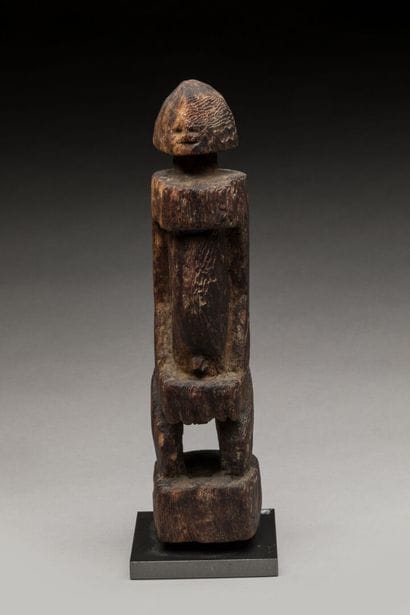 DOGON, Mali
Bois sculpté très patiné.
Statue...