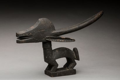 BAMANA, Mali.
Bois sculpté et gravé, patine...