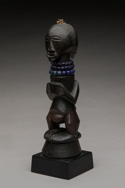 SONGYE, République Démocratique du Congo.
Bois,...