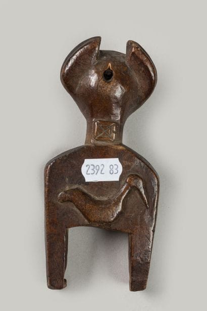 BAOULE, Côte d'Ivoire.
Bois dur, patine d'usage...