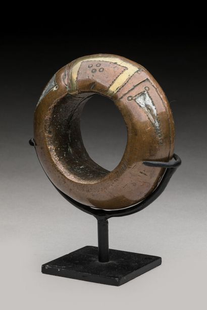 Superbe et ancien bracelet circulaire en...