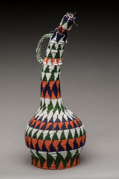 BAMILEKE, Cameroun.
Calebasse-reliquaire...
