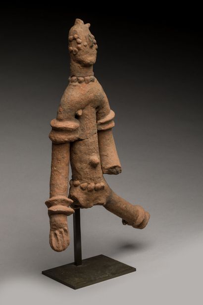 BANKONI, Mali.
Sculpture en terre cuite représentant...