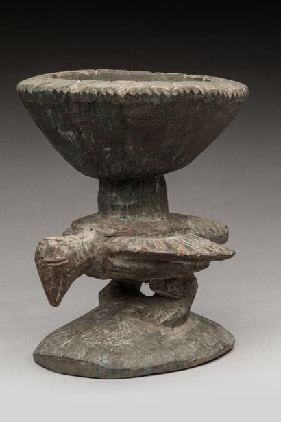 YOROUBA, Nigéria.
Bois sculpté et très patiné.
Coupe...