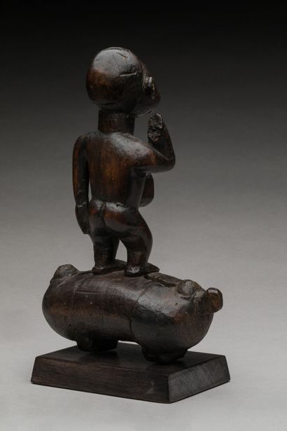 KONGO, République Démocratique du Congo.
Bois,...