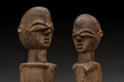 LOBI, Burkina Faso. 
Bois dur, patine naturelle....
