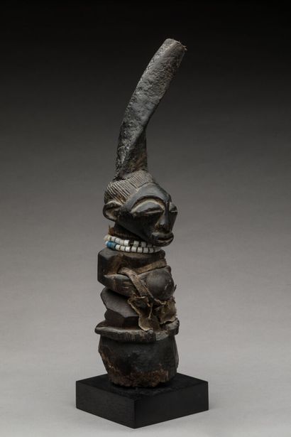 SONGYE, République Démocratique du Congo.
Bois...