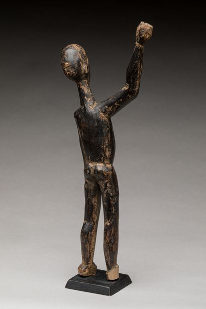 LOBI, Burkina Faso.
Bois dur, patine sombre.
Statue...