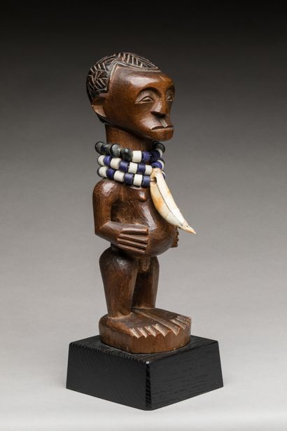 SONGYE, République Démocratique du Congo.
Bois,...