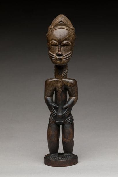 BAOULE, Côte d'Ivoire.
Bois dur, patine nuancée...