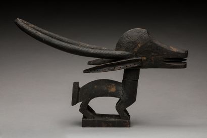 BAMANA, Mali.
Bois sculpté et gravé, patine...