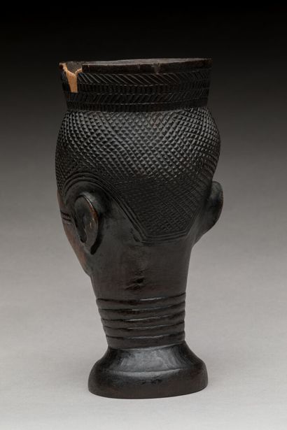 Coupe céphalomorphe, PENDE, République Démocratique...