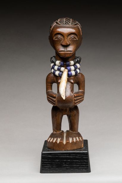 SONGYE, République Démocratique du Congo.
Bois,...