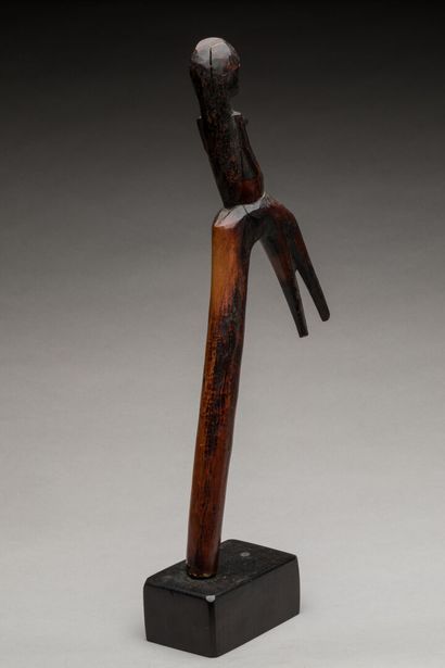 LOBI, Burkina Faso.
Bois, patine d'usage...