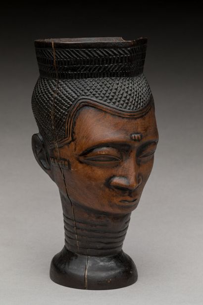 Coupe céphalomorphe, PENDE, République Démocratique...