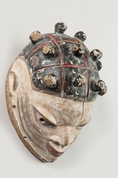 YOROUBA, Nigéria.
Bois, pigments polychromes.
Cimier...