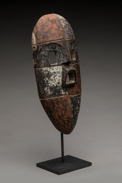 KUMU, République Démocratique du Congo. 
Bois,...