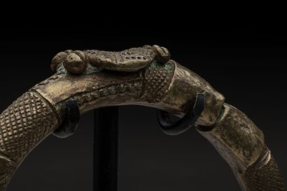 LOBI, région de Gaoua, Burkina Faso.
Bracelet...