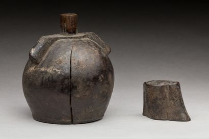 Boite et poire à poudre, BAKONGO, République...