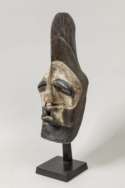 SONGYE, République Démocratique du Congo.
Bois,...
