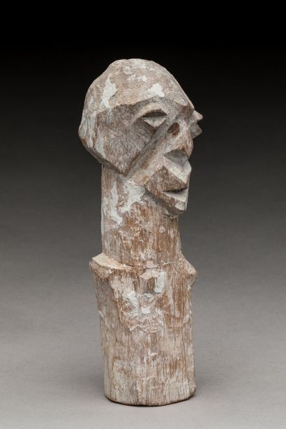 SONGYE, République Démocratique du Congo.
Bois,...