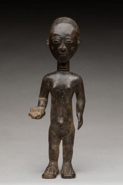 ABRON, région lagunaire, Côte d'Ivoire.
Statue...