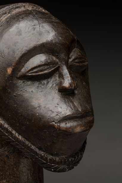 HEMBA, République Démocratique du Congo.
Bois...