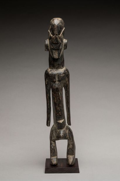 MUMUYE, Nigéria.
Bois dur, patine d'usage.
Statue...