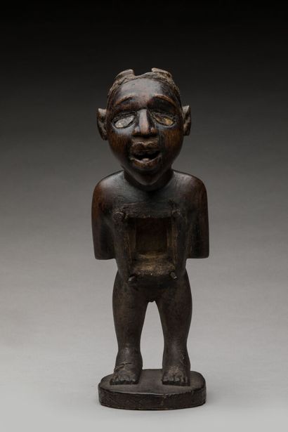 YOMBE, République Démocratique du Congo.
Bois,...