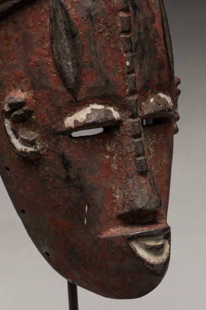 URHOBO, Nigéria. Bois dur, patine d'usage,...