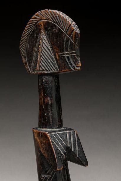 MOSSI, Burkina Faso.
Bois, patine d'usage...