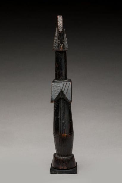 MOSSI, Burkina Faso.
Bois, patine d'usage...