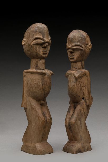 LOBI, Burkina Faso. 
Bois dur, patine naturelle....