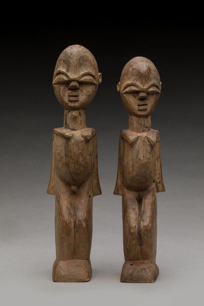 LOBI, Burkina Faso. 
Bois dur, patine naturelle....