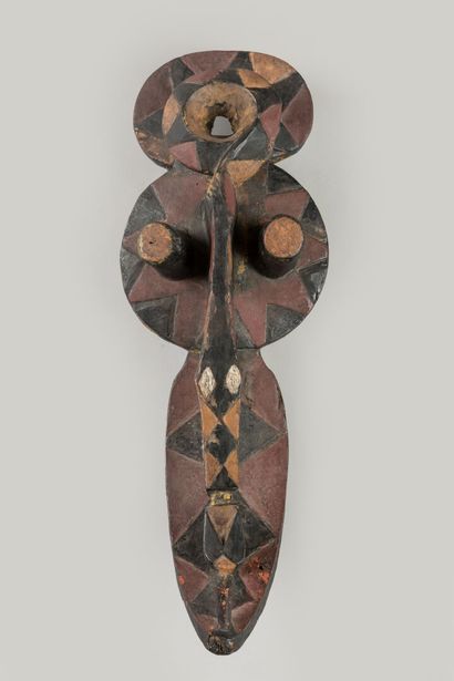 IJO, Nigéria.
Bois, polychromie
Masque cimier...