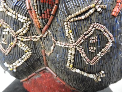 BAMILEKE, Cameroun.
Sculpture cérémonielle...