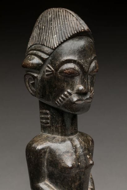 BAOULE, Côte d'Ivoire.
Bois dur, patine d'usage.
Statue...